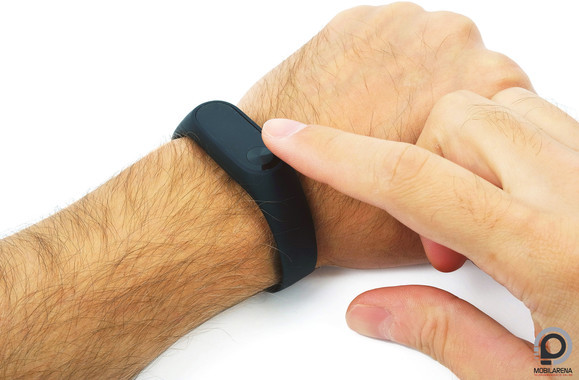 OLED kijelző és érintőgomb is került a Xiaomi Mi Band 2-re