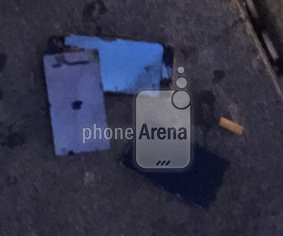 A PhoneArena olvasója által közzétett fotó, állítólag égési sérülésekkel kellett kezelni az iPhone 6s Plus felrobbanása után