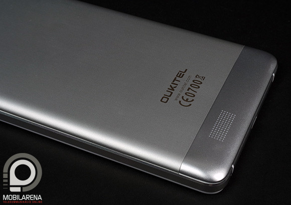 Örömmel nézné meg az ember a hátlapra kiírt oukitel.com-ot, kár, hogy hetek óta csak Server Errort nézhetünk