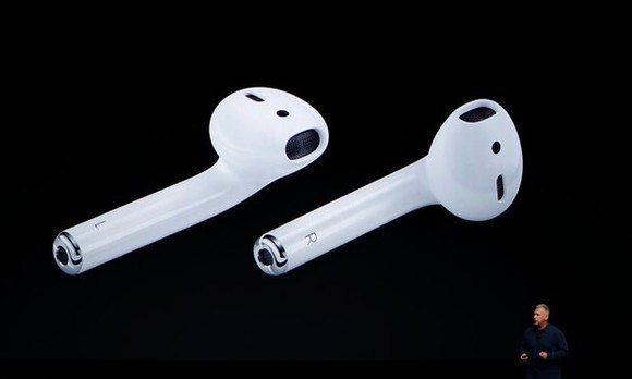 Premierje után sokat késett, de masszívan beindította a TWS-piacot az első AirPods