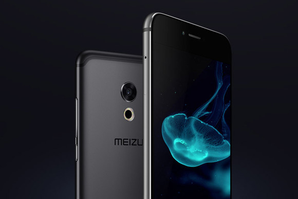 A hátlapi kamera optikai képstabilizátorral és Sony IMX386 szenzorral hívja fel magára a figyelmet