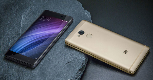 A csúcsváltozatot főleg a Full HD kijelzőjéről ismerheti meg az arra fogékony szempár, nem mellesleg a rendszerchip is erősebb benne