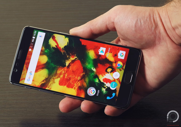 Az 5,5 hüvelykes képátló és a FHD felbontás is a régi