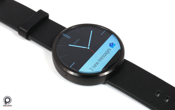 Az eredeti Moto 360 (2014). Ami nem fog Android Wear 2.0-t kapni.
