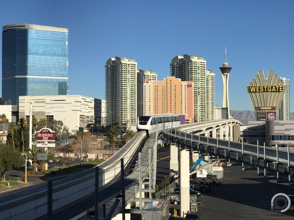 Las Vegas a CES előtt, ilyenkor még fel lehet férni a monorailre. Sőt, egyedül lehet rajta utazni.