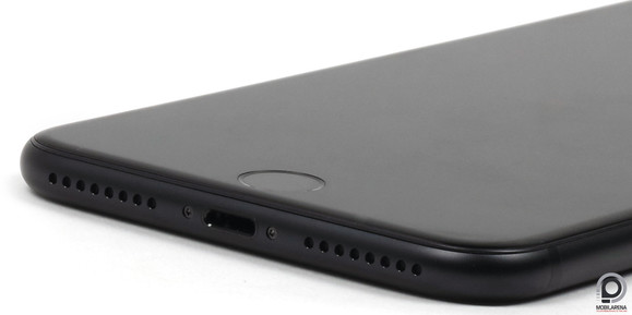 3,5 milliméteres fülhallgató-kimenetet az iPhone 7 Plus nem kapott, így sürgető lehet a vezetékmentes töltés almás bevezetése