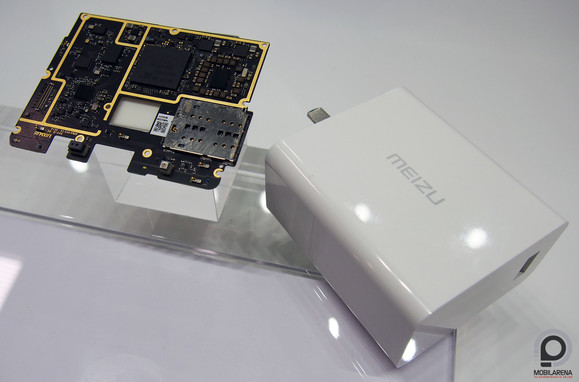 A töltőfej még nem végleges, de szinte biztos, hogy elég nagy lesz