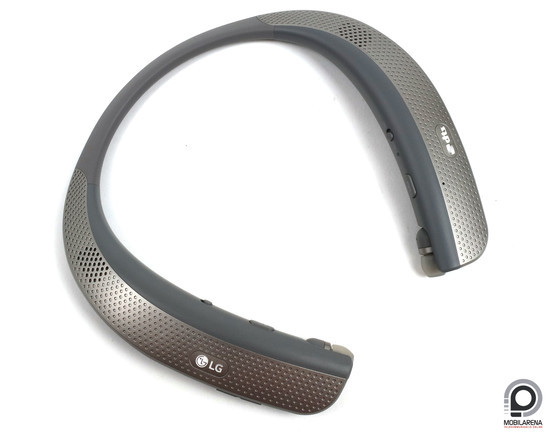 A hangszórórácsnak tűnő felület jelzi, hogy nem egy egyszerű fülhallgatóval van dolgunk