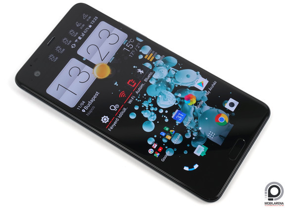 HTC-s szemmel nem nagyok a kávák, főleg, ha a másodlagos kijelző is aktív