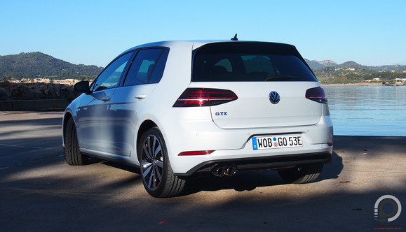Dupla kipufogós hibrid: Golf GTE