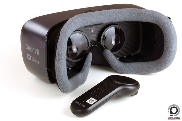 A vastag szivacs kényelmes viselést biztosít