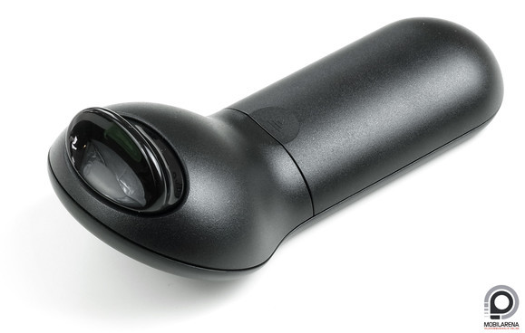 Az alsó tüzelőgomb újdonság, ahogy a nyekergése is, hosszú használat után