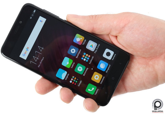 Feketébe bújt a Redmi sorozat egyik legifjabb tagja, a 4X, de vannak más színvariációk is