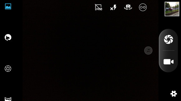 AOSP-kameraszoftvert látunk, néhány extra effekttel felfújva