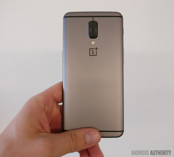 Az állítólagos OnePlus 5 prototípus