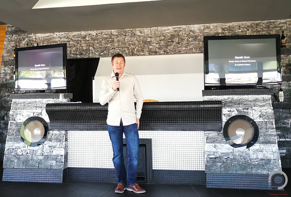 Ő tervezte a KEYone-t