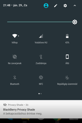 Sok szempontból gyárias a kezelőfelület