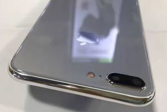 Ez volna az Apple iPhone 7s Plus próbamodellje