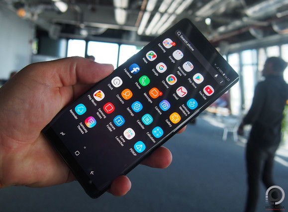 Jókora telefon lett, de a Note egyébként is erről híres