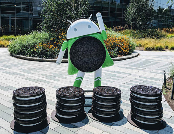 Az Android Oreo szobor a Google-központban