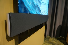 Beovision Ecipse: A beépített soundbar, és a "vastagság"