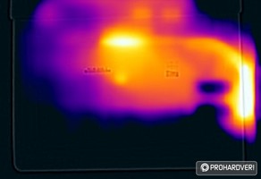 Lenovo ThinkPad 13 és Fujitsu Lifebook U747 - maximális hőmérséklet 44 °C, illetve 37 °C