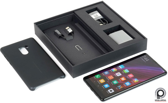 A Mi Mix 2 csomagolása is mutatós lett, és nem a spórolós fajta