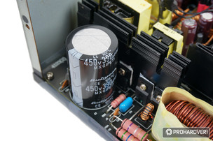 Primer oldal a 650 és 750 wattos Raider II-nél