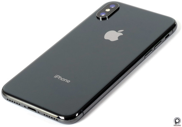 A legújabb Apple csúcsmodell, az iPhone X.