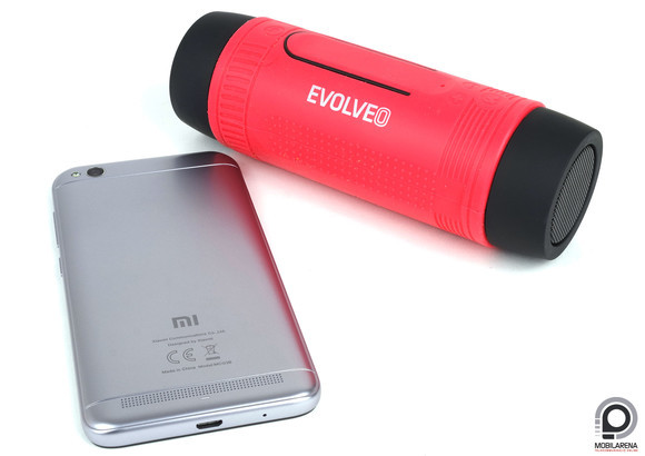 A Xiaomi Redmi 5A mellett