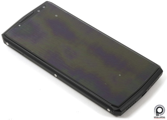 Bárcsak inkább ne került volna rá gyárilag fólia...