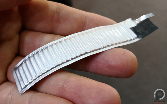 150 mAh van ebben a szíjban