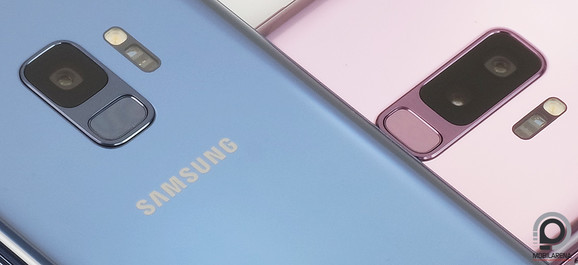 Sajnos csak a Galaxy S9+ kapott a két újdonság közül teleobjektíves másodkamerát, a főkamera viszont mindkét esetben változtatható apertúrájú