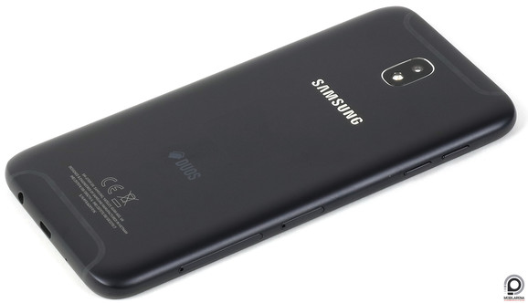 A Samsung Galaxy A6 kialakítása láthatóan igen hasonló a Galaxy J7 (2017) megjelenéséhez.