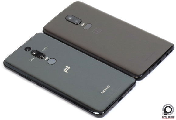 Két mutatós, üvegházas phablet: a OnePlus 6 (jobbra) a Porsche Design Huawei Mate RS társaságában