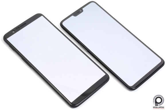 A OnePlus 6 (jobbra) lényegesen kevesebb kávát hagy az előlapon, mint közvetlen elődje