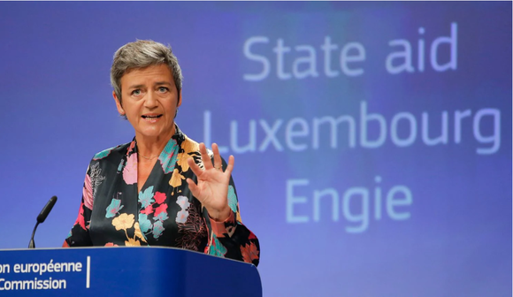 Az Európai Unió Versenyplolitikai Bizottsága szerint a Google aránytalan versenyelőnyre tesz szert a jelenlegi gyakorlattal.