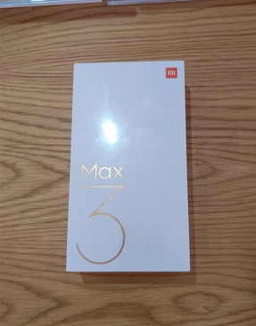 A Mi Max 3 csomagolása