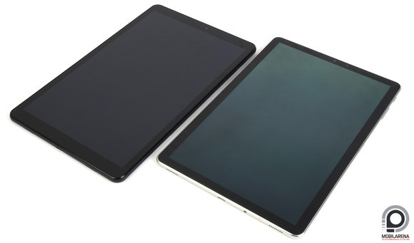 A Tab S4 mellett látható az elérhetőbb árú, de méretesebb házban érkező modell