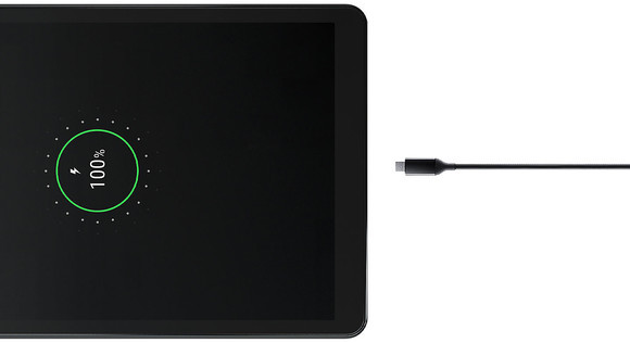 Két nagy változás: eltűntek az alsó gombok, de lett Type-C csatlakozó