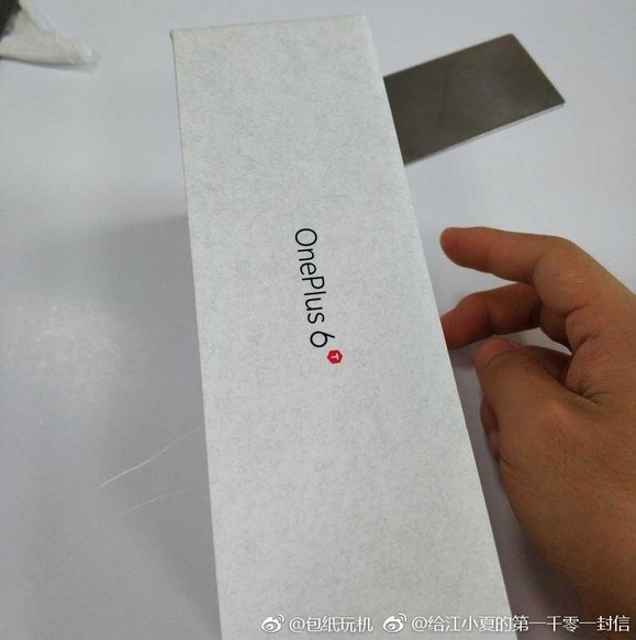 A OnePlus 6T állítólagos doboza