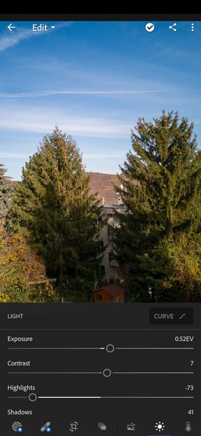 Az Adobe Lightroom CC is felkínálja a DNG RAW fotók kezelését a telefonon