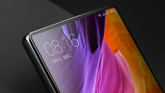 A Xiaomi Mi Mix kétségtelenül formabontó volt.