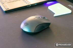 ASUS ROG Strix Carry