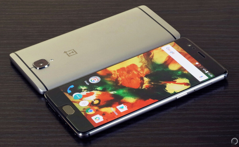 A OnePlus 3 a 3T mellett