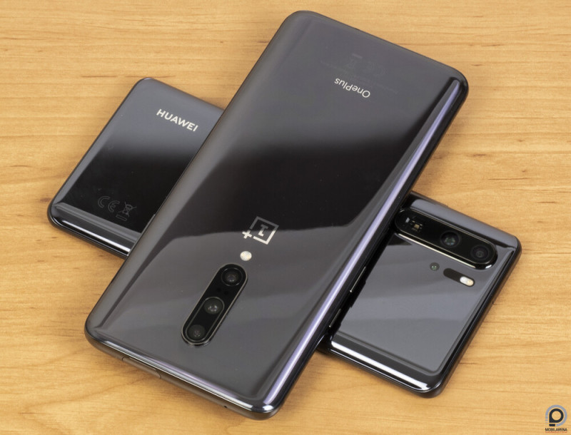 A OnePlus 7 Pro egy másik triplakamerás versenyző, a P30 Pro mellett