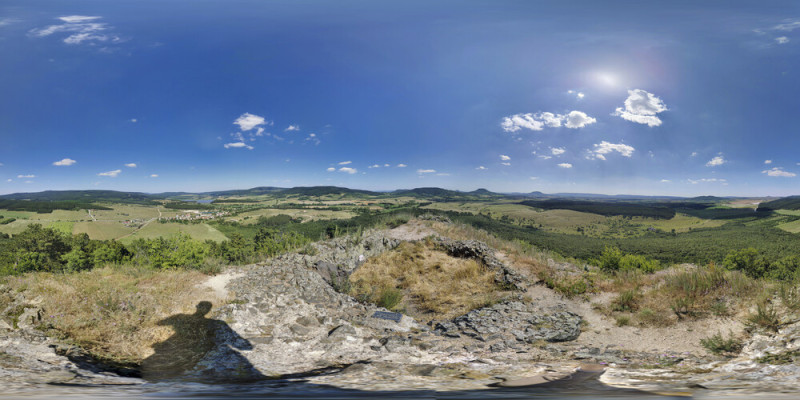 A teljes 360-as gömbpanorámát a képre kattintva lehet megtekinteni