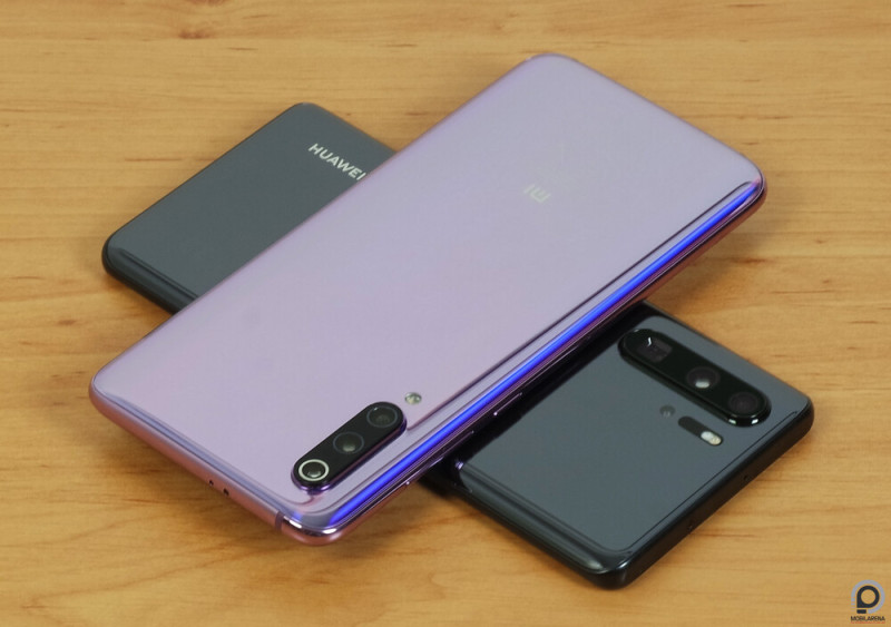 A Mi 9 a P30 Pro tetején