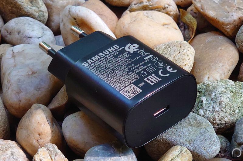 A Galaxy A80 25 wattos USB-PD gyorstöltője köthet ki a Note10+ dobozában