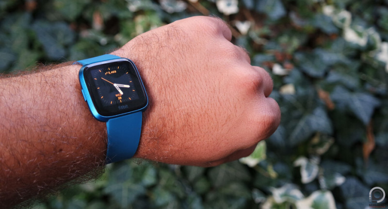 Egyáltalán nem nagy, mégsem állt hülyén a vaskos csuklómon